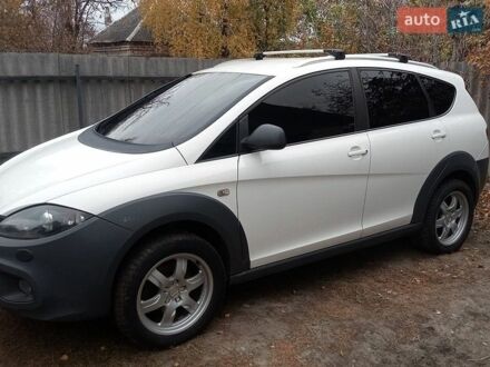 Белый Сеат Алтеа, объемом двигателя 1.97 л и пробегом 319 тыс. км за 11000 $, фото 1 на Automoto.ua
