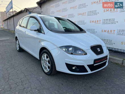 Сеат Алтеа 2013 в Киеве на Automoto.ua Белый Сеат Алтеа, объемом двигателя 1.8 л и пробегом 162 тыс. км за 9350 $, фото 1 на Automoto.ua