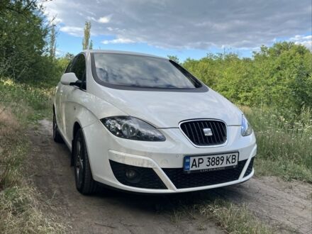 Білий Сеат Altea, об'ємом двигуна 1.6 л та пробігом 215 тис. км за 9800 $, фото 1 на Automoto.ua