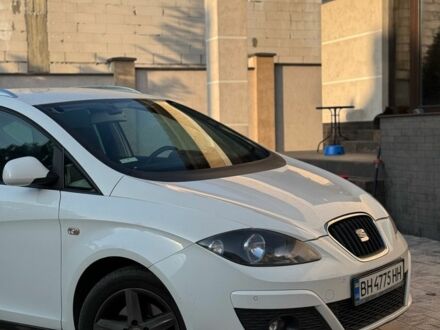 Сеат Алтеа 2015 в Одессе на Automoto.ua Белый Сеат Алтеа, объемом двигателя 2 л и пробегом 120 тыс. км за 10600 $, фото 1 на Automoto.ua