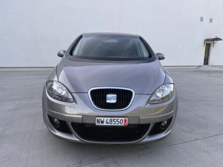 Бежевий Сеат Altea, об'ємом двигуна 2 л та пробігом 250 тис. км за 6100 $, фото 1 на Automoto.ua