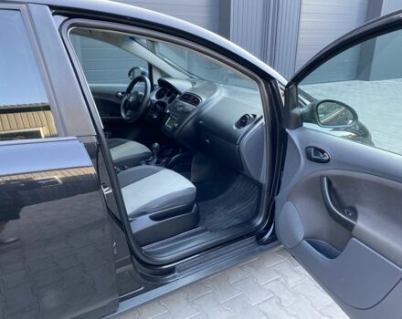 Чорний Сеат Altea, об'ємом двигуна 1.9 л та пробігом 350 тис. км за 5500 $, фото 6 на Automoto.ua