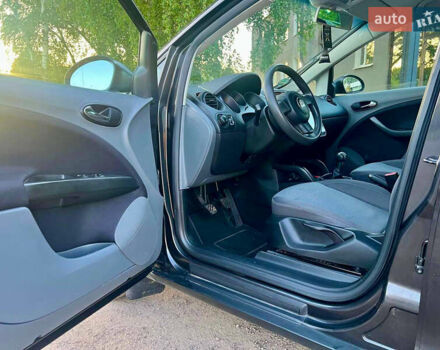 Чорний Сеат Altea, об'ємом двигуна 1.6 л та пробігом 240 тис. км за 5550 $, фото 7 на Automoto.ua