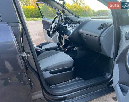 Чорний Сеат Altea, об'ємом двигуна 1.6 л та пробігом 240 тис. км за 5550 $, фото 11 на Automoto.ua