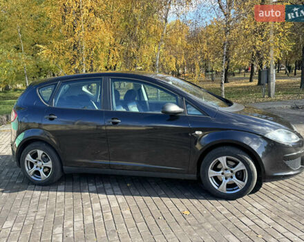 Сеат Altea 2007 у Кам'янське (Дніпродзержинськ) на Automoto.ua Чорний Сеат Altea, об'ємом двигуна 1.6 л та пробігом 237 тис. км за 6000 $, фото 3 на Automoto.ua