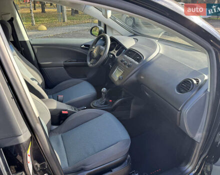 Сеат Altea 2007 у Кам'янське (Дніпродзержинськ) на Automoto.ua Чорний Сеат Altea, об'ємом двигуна 1.6 л та пробігом 237 тис. км за 6000 $, фото 13 на Automoto.ua