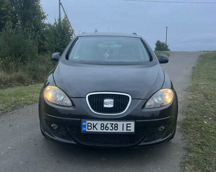 Чорний Сеат Altea, об'ємом двигуна 1.97 л та пробігом 395 тис. км за 6000 $, фото 1 на Automoto.ua