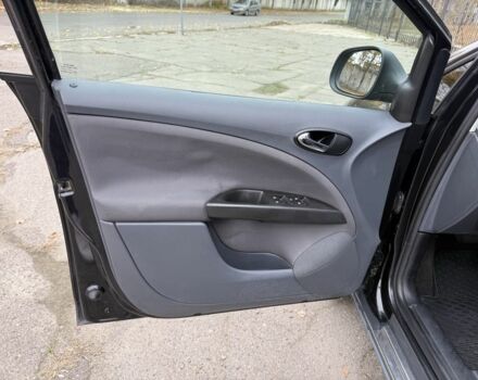 Черный Сеат Алтеа, объемом двигателя 2 л и пробегом 190 тыс. км за 6550 $, фото 7 на Automoto.ua