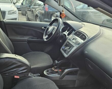 Чорний Сеат Altea, об'ємом двигуна 2 л та пробігом 200 тис. км за 2600 $, фото 14 на Automoto.ua