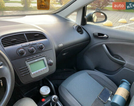 Черный Сеат Алтеа, объемом двигателя 1.6 л и пробегом 215 тыс. км за 6350 $, фото 25 на Automoto.ua