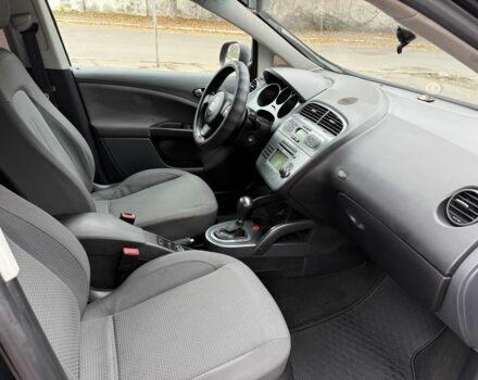 Черный Сеат Алтеа, объемом двигателя 2 л и пробегом 190 тыс. км за 6550 $, фото 4 на Automoto.ua