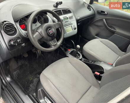 Черный Сеат Алтеа, объемом двигателя 1.6 л и пробегом 270 тыс. км за 2650 $, фото 11 на Automoto.ua