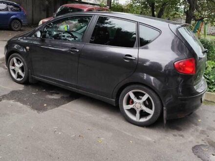 Сеат Altea 2005 у Хмельницькому на Automoto.ua Чорний Сеат Altea, об'ємом двигуна 1.97 л та пробігом 257 тис. км за 4700 $, фото 1 на Automoto.ua