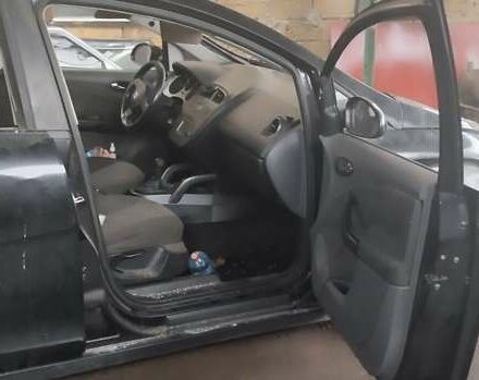 Черный Сеат Алтеа, объемом двигателя 0 л и пробегом 230 тыс. км за 1500 $, фото 1 на Automoto.ua