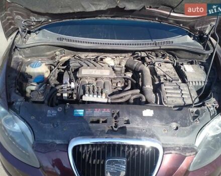 Червоний Сеат Altea, об'ємом двигуна 1.6 л та пробігом 240 тис. км за 5300 $, фото 7 на Automoto.ua