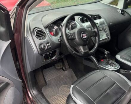 Красный Сеат Алтеа, объемом двигателя 2 л и пробегом 192 тыс. км за 7999 $, фото 5 на Automoto.ua