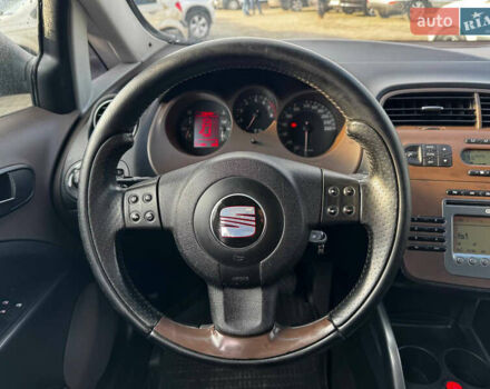 Червоний Сеат Altea, об'ємом двигуна 2 л та пробігом 220 тис. км за 5999 $, фото 7 на Automoto.ua