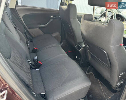 Червоний Сеат Altea, об'ємом двигуна 2 л та пробігом 220 тис. км за 5999 $, фото 15 на Automoto.ua