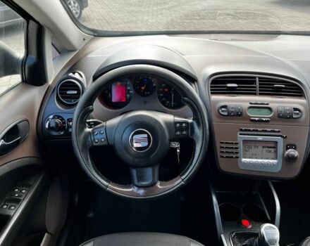 Червоний Сеат Altea, об'ємом двигуна 2 л та пробігом 220 тис. км за 6500 $, фото 9 на Automoto.ua