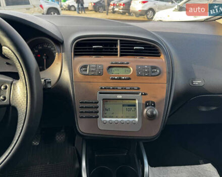 Червоний Сеат Altea, об'ємом двигуна 2 л та пробігом 220 тис. км за 5999 $, фото 11 на Automoto.ua