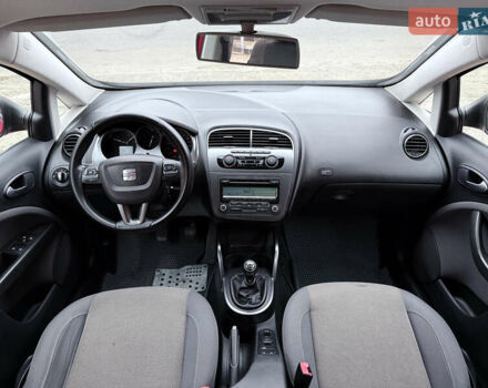 Красный Сеат Алтеа, объемом двигателя 1.39 л и пробегом 226 тыс. км за 6900 $, фото 6 на Automoto.ua