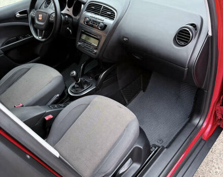 Красный Сеат Алтеа, объемом двигателя 1.39 л и пробегом 226 тыс. км за 6900 $, фото 8 на Automoto.ua