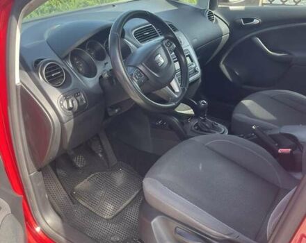 Червоний Сеат Altea, об'ємом двигуна 1.6 л та пробігом 235 тис. км за 8900 $, фото 7 на Automoto.ua