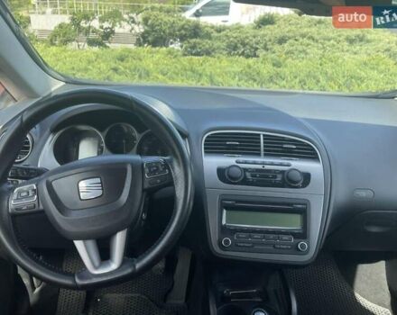 Червоний Сеат Altea, об'ємом двигуна 1.6 л та пробігом 235 тис. км за 8900 $, фото 8 на Automoto.ua
