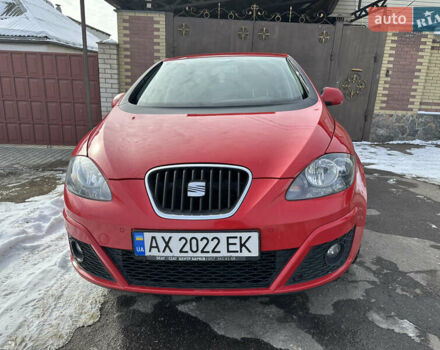 Червоний Сеат Altea, об'ємом двигуна 1.6 л та пробігом 180 тис. км за 10000 $, фото 2 на Automoto.ua