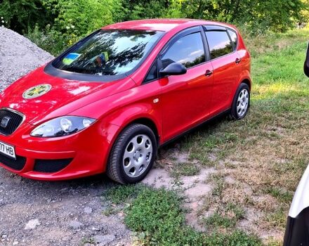 Червоний Сеат Altea, об'ємом двигуна 1.6 л та пробігом 221 тис. км за 5500 $, фото 1 на Automoto.ua