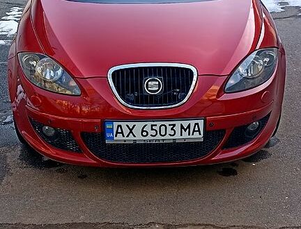 Сеат Altea 2006 у Харкові на Automoto.ua Червоний Сеат Altea, об'ємом двигуна 1.6 л та пробігом 315 тис. км за 6000 $, фото 1 на Automoto.ua