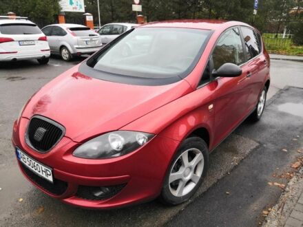 Сеат Altea 2006 у Муровані курилівці на Automoto.ua Червоний Сеат Altea, об'ємом двигуна 2 л та пробігом 310 тис. км за 5950 $, фото 1 на Automoto.ua
