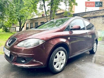Сеат Алтеа 2008 в Киеве на Automoto.ua Красный Сеат Алтеа, объемом двигателя 2 л и пробегом 176 тыс. км за 5500 $, фото 1 на Automoto.ua