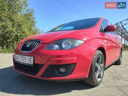 Сеат Altea 2015 у Дніпро (Дніпропетровську) на Automoto.ua Червоний Сеат Altea, об'ємом двигуна 1.6 л та пробігом 240 тис. км за 8500 $, фото 1 на Automoto.ua