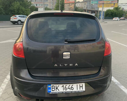 Сеат Алтеа, объемом двигателя 1.9 л и пробегом 306 тыс. км за 4650 $, фото 6 на Automoto.ua