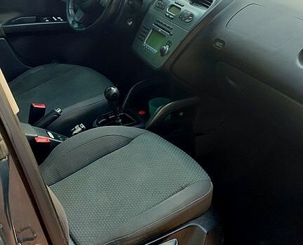Сеат Алтеа, объемом двигателя 1.6 л и пробегом 270 тыс. км за 4000 $, фото 6 на Automoto.ua