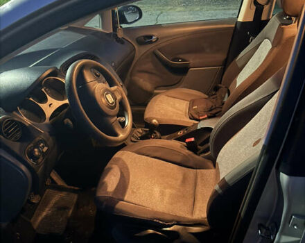 Серый Сеат Алтеа, объемом двигателя 1.6 л и пробегом 325 тыс. км за 3500 $, фото 4 на Automoto.ua