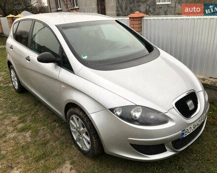 Серый Сеат Алтеа, объемом двигателя 1.6 л и пробегом 300 тыс. км за 4500 $, фото 1 на Automoto.ua