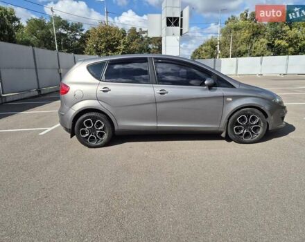 Сірий Сеат Altea, об'ємом двигуна 1.97 л та пробігом 192 тис. км за 6500 $, фото 4 на Automoto.ua