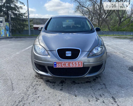 Сірий Сеат Altea, об'ємом двигуна 1.6 л та пробігом 237 тис. км за 5999 $, фото 2 на Automoto.ua