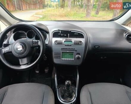Сірий Сеат Altea, об'ємом двигуна 1.6 л та пробігом 270 тис. км за 3800 $, фото 4 на Automoto.ua