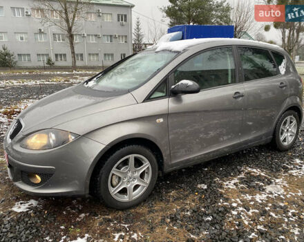 Серый Сеат Алтеа, объемом двигателя 1.6 л и пробегом 240 тыс. км за 5500 $, фото 1 на Automoto.ua