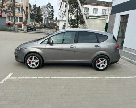 Сірий Сеат Altea, об'ємом двигуна 0.16 л та пробігом 256 тис. км за 5500 $, фото 1 на Automoto.ua