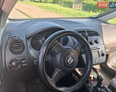 Сірий Сеат Altea, об'ємом двигуна 1.6 л та пробігом 302 тис. км за 6250 $, фото 1 на Automoto.ua