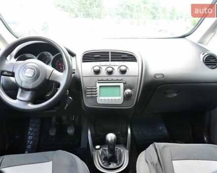 Сірий Сеат Altea, об'ємом двигуна 1.6 л та пробігом 215 тис. км за 4999 $, фото 24 на Automoto.ua