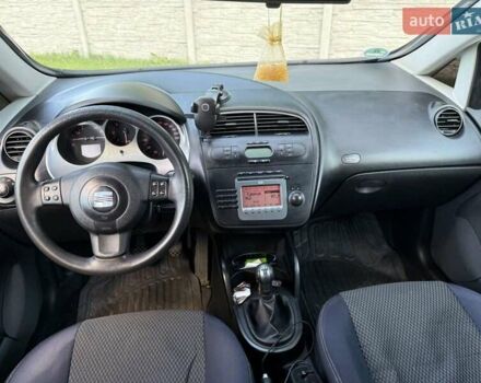Сірий Сеат Altea, об'ємом двигуна 1.9 л та пробігом 217 тис. км за 5400 $, фото 3 на Automoto.ua