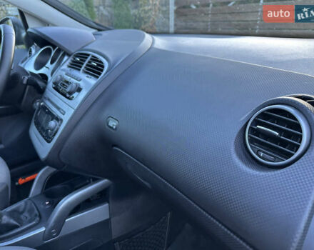 Сірий Сеат Altea, об'ємом двигуна 1.4 л та пробігом 179 тис. км за 5999 $, фото 83 на Automoto.ua