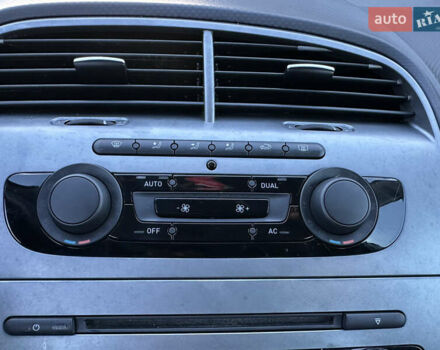 Сірий Сеат Altea, об'ємом двигуна 1.4 л та пробігом 179 тис. км за 5999 $, фото 77 на Automoto.ua