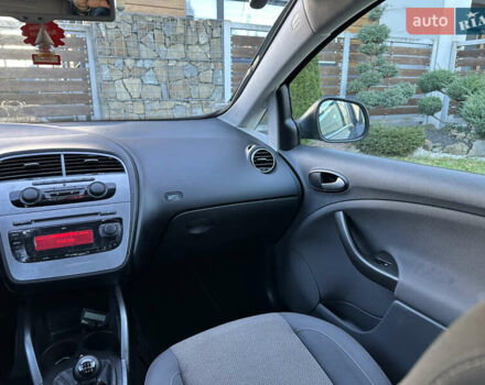 Сірий Сеат Altea, об'ємом двигуна 1.4 л та пробігом 179 тис. км за 5999 $, фото 98 на Automoto.ua