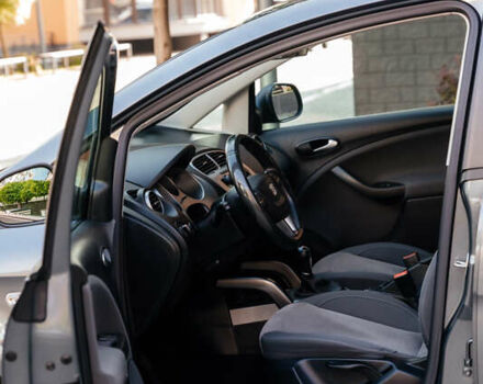 Сірий Сеат Altea, об'ємом двигуна 1.2 л та пробігом 193 тис. км за 7000 $, фото 12 на Automoto.ua
